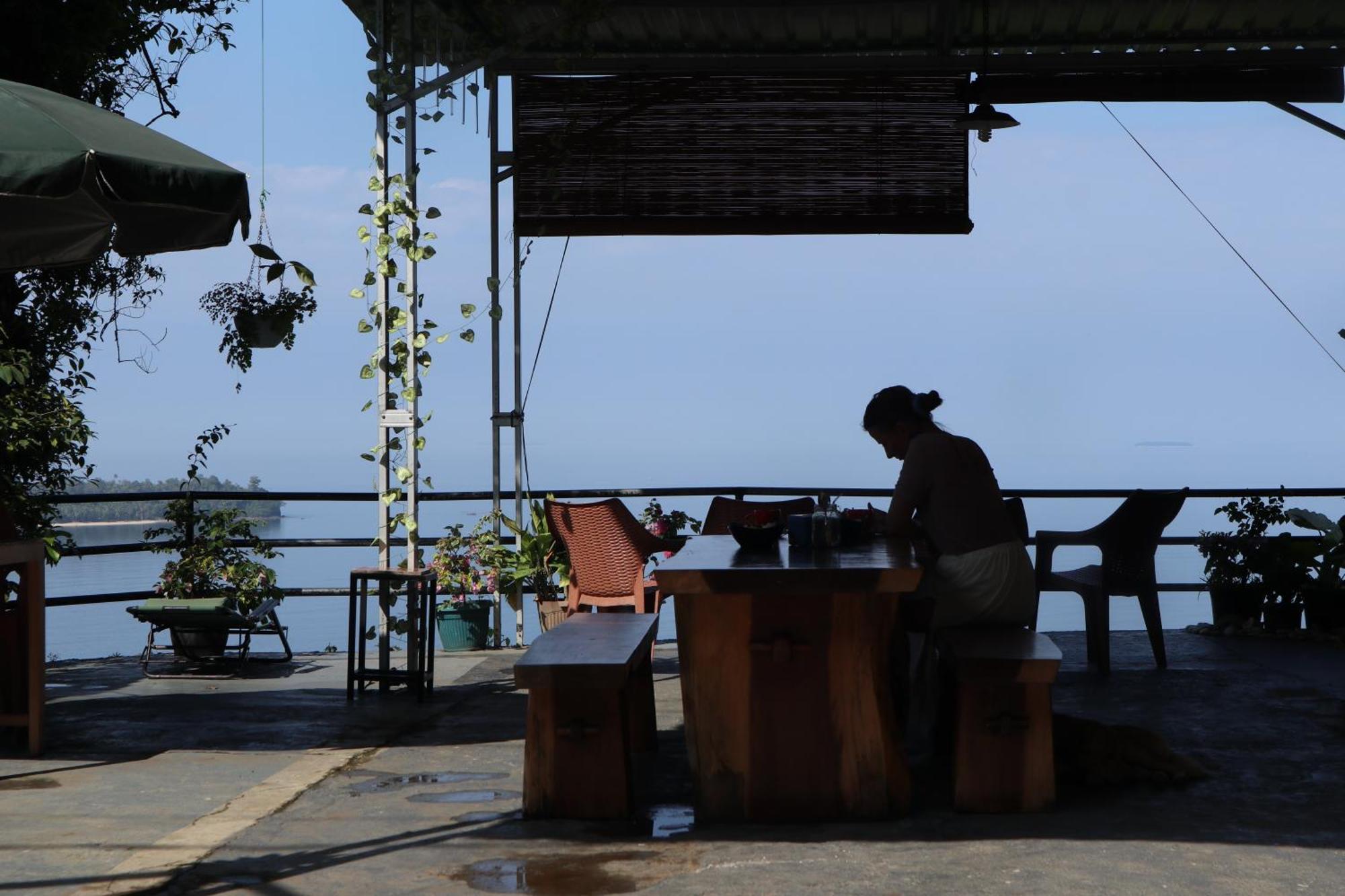 The View Padang, Amazing View, 8 Mins Mentawai Fast Ferry, Cold Beer,Close To Restaurants Dış mekan fotoğraf