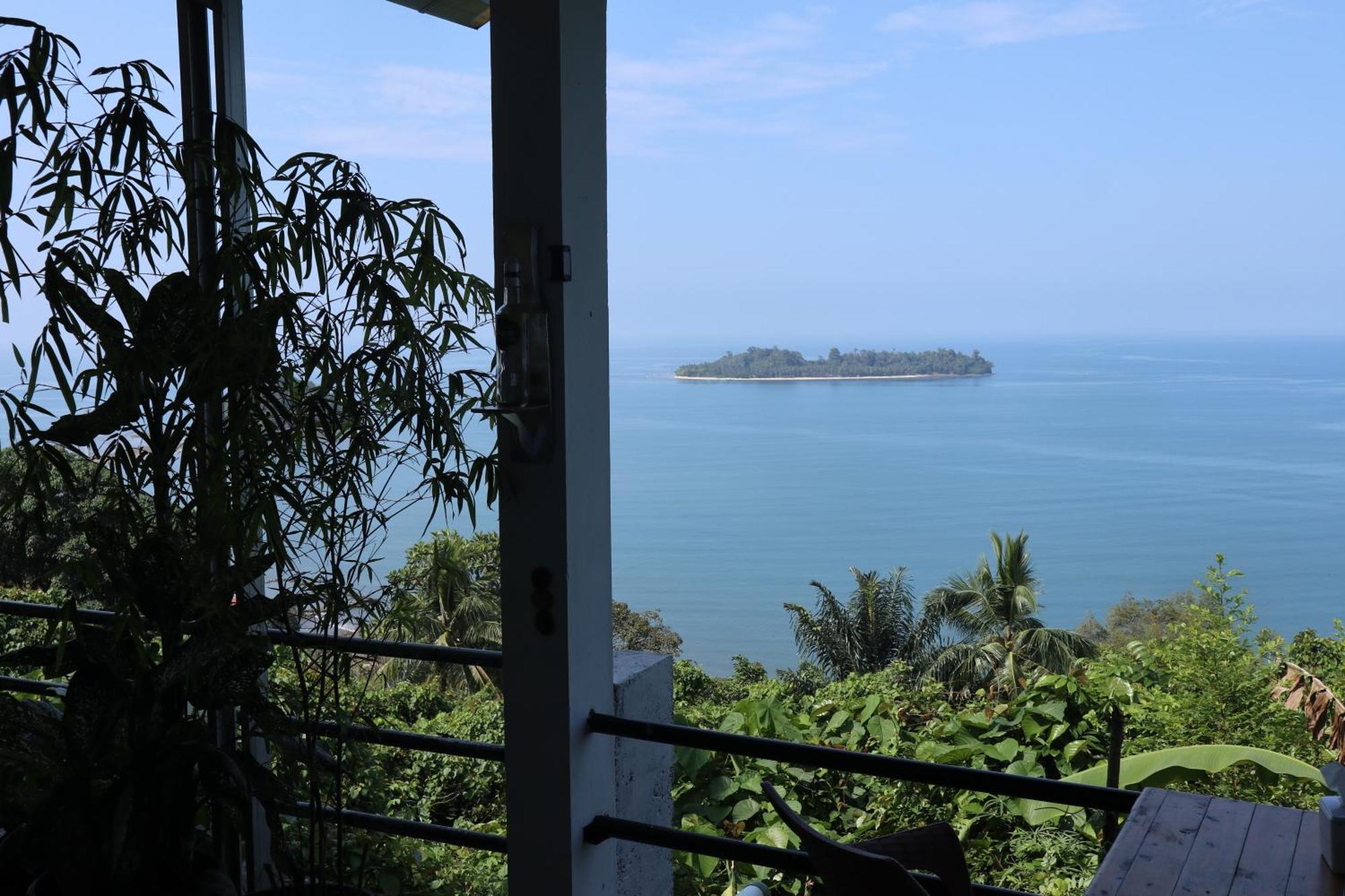 The View Padang, Amazing View, 8 Mins Mentawai Fast Ferry, Cold Beer,Close To Restaurants Dış mekan fotoğraf