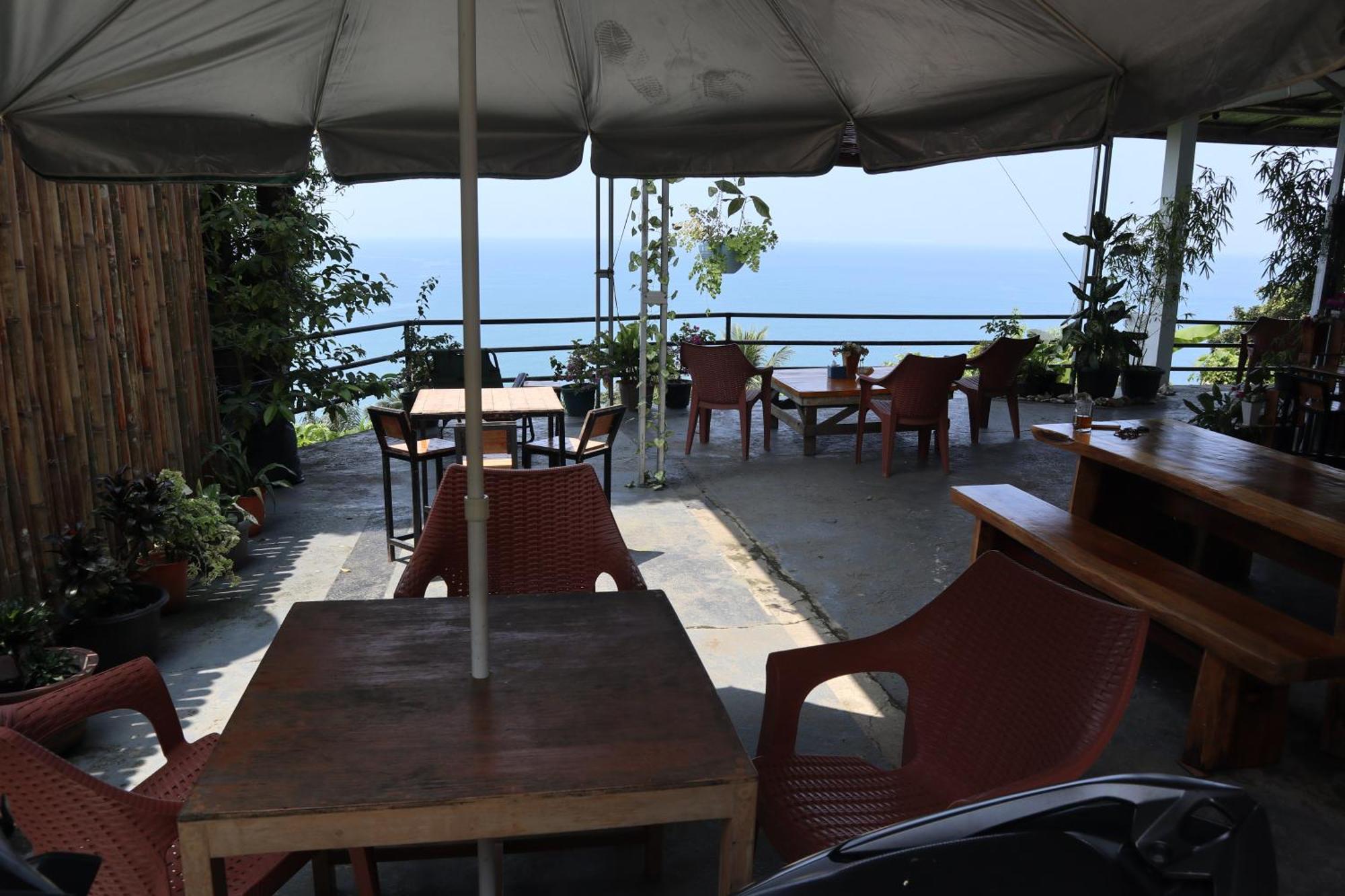 The View Padang, Amazing View, 8 Mins Mentawai Fast Ferry, Cold Beer,Close To Restaurants Dış mekan fotoğraf
