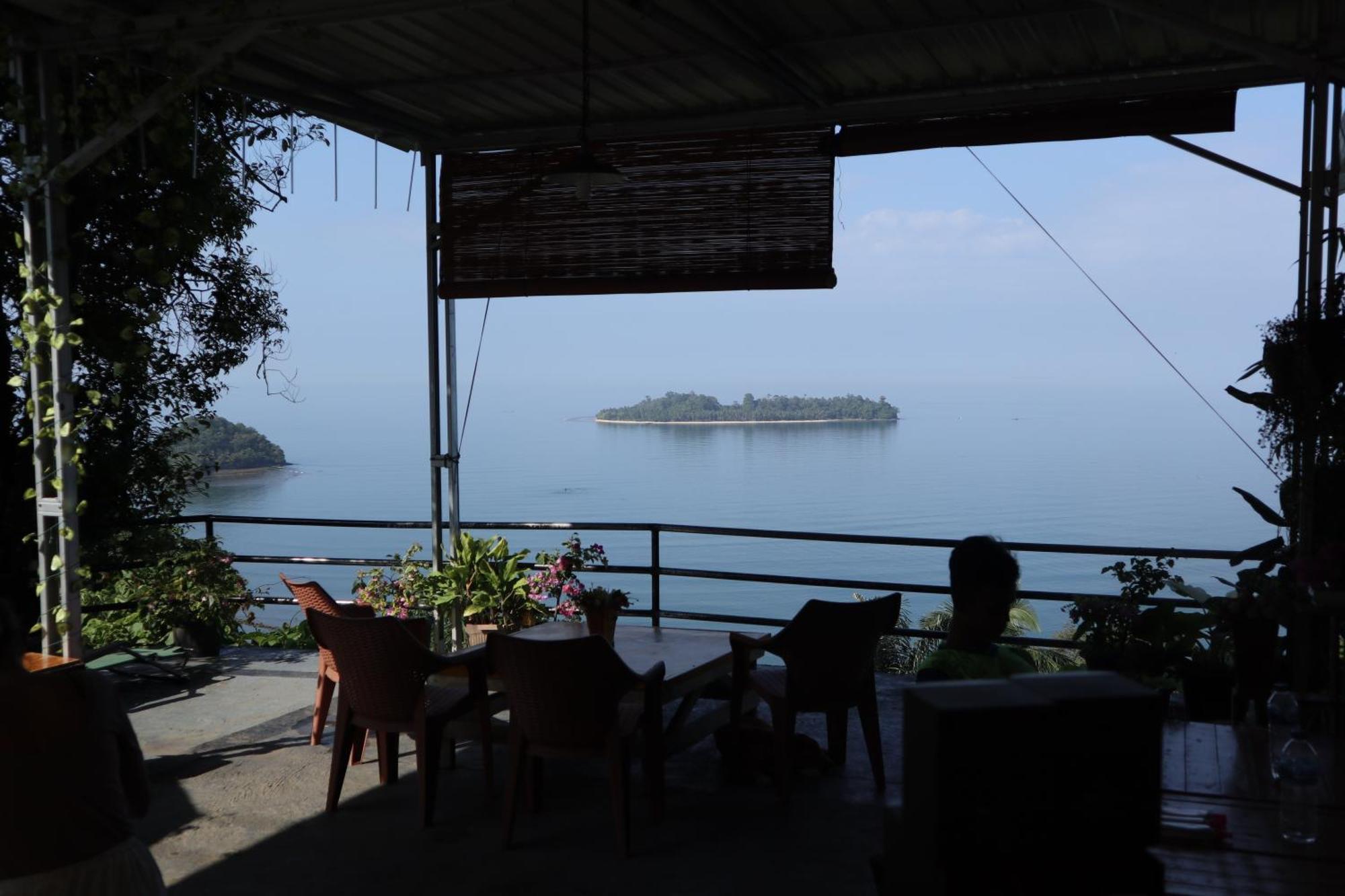 The View Padang, Amazing View, 8 Mins Mentawai Fast Ferry, Cold Beer,Close To Restaurants Dış mekan fotoğraf