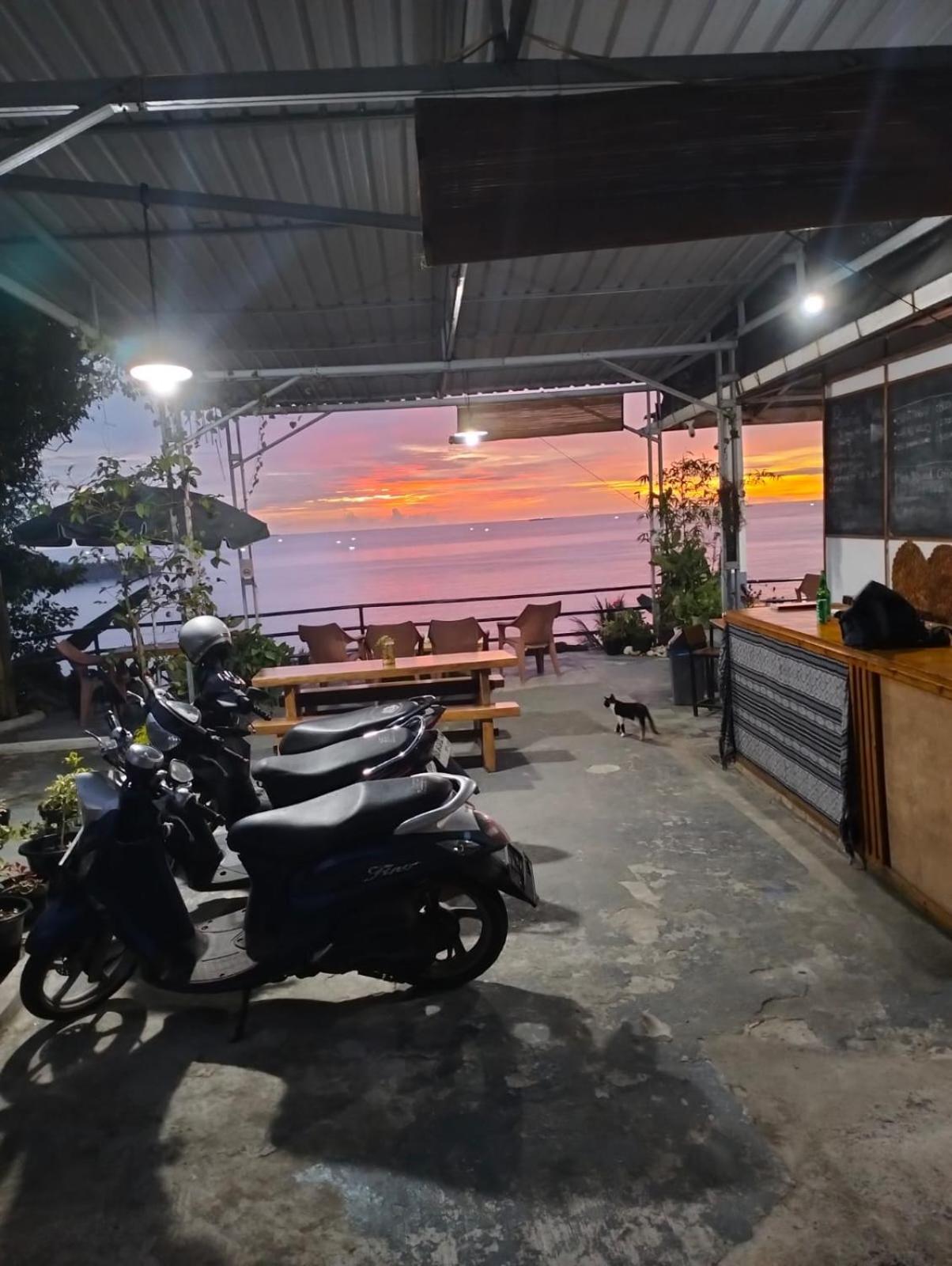 The View Padang, Amazing View, 8 Mins Mentawai Fast Ferry, Cold Beer,Close To Restaurants Dış mekan fotoğraf